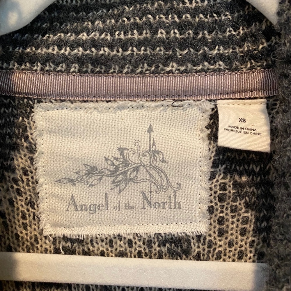 Pattern Cardigan - Picture 3 of 3
